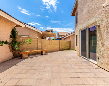 4133 W Kimberly Way - Photo Thumbnail 15