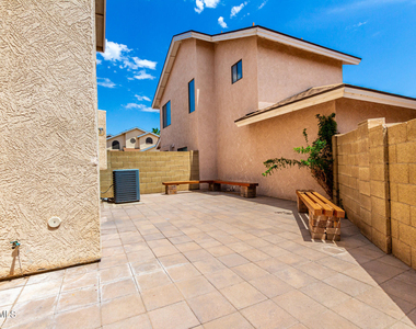 4133 W Kimberly Way - Photo Thumbnail 17