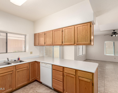 4133 W Kimberly Way - Photo Thumbnail 4