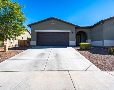 18433 W Sunnyslope Lane - Photo Thumbnail 26