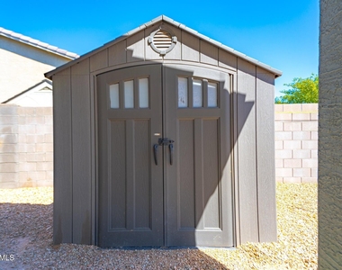 18433 W Sunnyslope Lane - Photo Thumbnail 23