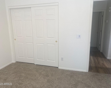 622 W Colt Road - Photo Thumbnail 20