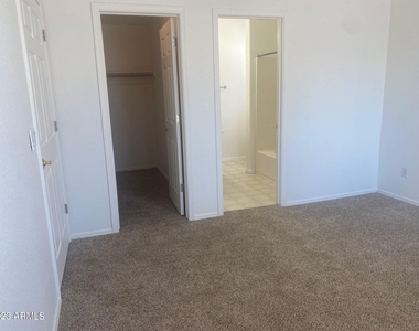 622 W Colt Road - Photo Thumbnail 18