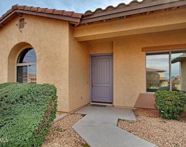 431 W Wildhorse Drive - Photo Thumbnail 1