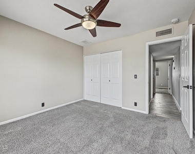 915 W Diamond Drive - Photo Thumbnail 22