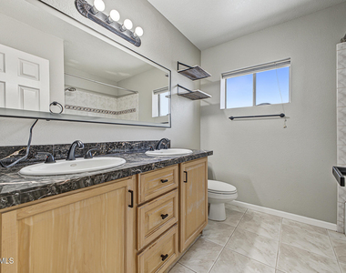 915 W Diamond Drive - Photo Thumbnail 23