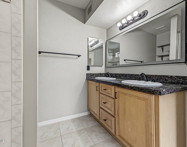 915 W Diamond Drive - Photo Thumbnail 17