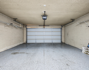 915 W Diamond Drive - Photo Thumbnail 29