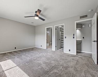 915 W Diamond Drive - Photo Thumbnail 14