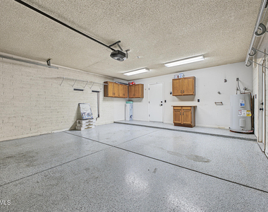 915 W Diamond Drive - Photo Thumbnail 30