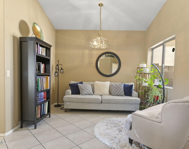 3243 E Maldonado Drive - Photo Thumbnail 6