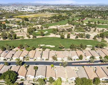 3243 E Maldonado Drive - Photo Thumbnail 46