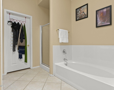 3243 E Maldonado Drive - Photo Thumbnail 17