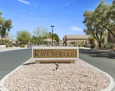 3243 E Maldonado Drive - Photo Thumbnail 31