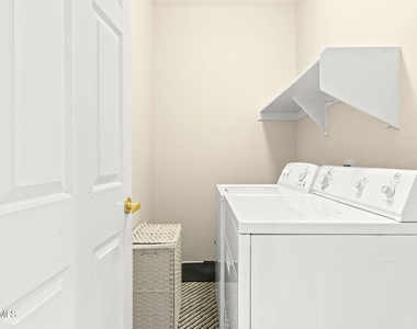 3243 E Maldonado Drive - Photo Thumbnail 23