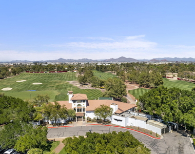 3243 E Maldonado Drive - Photo Thumbnail 35