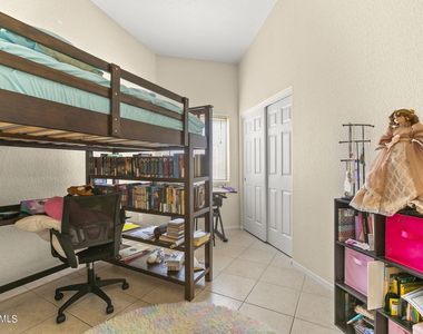 3243 E Maldonado Drive - Photo Thumbnail 22