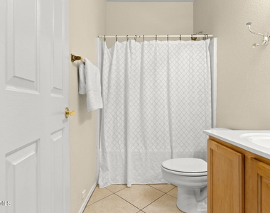 3243 E Maldonado Drive - Photo Thumbnail 20