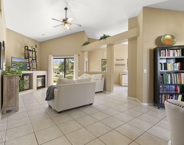 3243 E Maldonado Drive - Photo Thumbnail 3