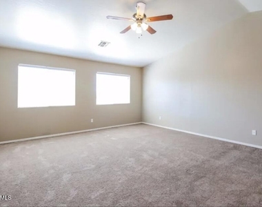 8421 W Miami Street - Photo Thumbnail 2