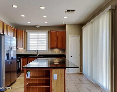 3723 N 292nd Drive - Photo Thumbnail 2