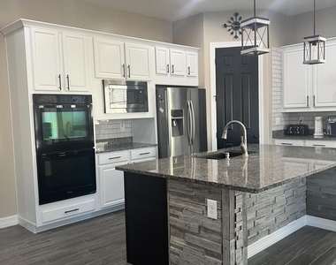 5361 S Crosscreek Drive - Photo Thumbnail 9