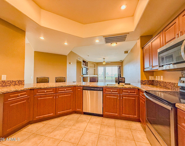 3800 S Cantabria Circle - Photo Thumbnail 6