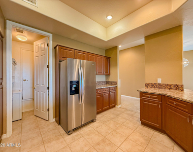 3800 S Cantabria Circle - Photo Thumbnail 7