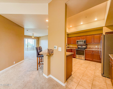 3800 S Cantabria Circle - Photo Thumbnail 4