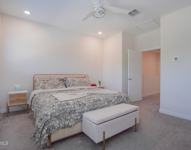 8417 N 22nd Drive - Photo Thumbnail 25