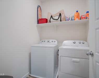8417 N 22nd Drive - Photo Thumbnail 20