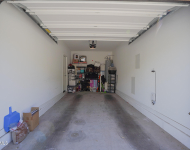 8417 N 22nd Drive - Photo Thumbnail 31