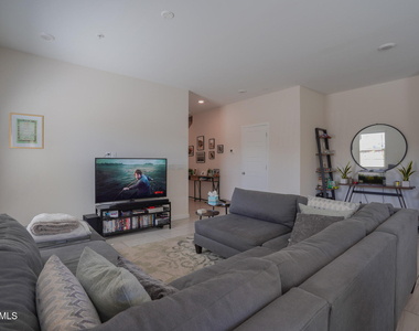 8417 N 22nd Drive - Photo Thumbnail 11