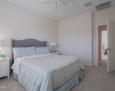8417 N 22nd Drive - Photo Thumbnail 22