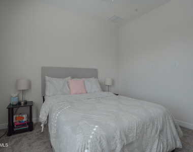 8417 N 22nd Drive - Photo Thumbnail 18