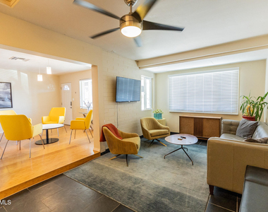 6552 E 2nd Street - Photo Thumbnail 11