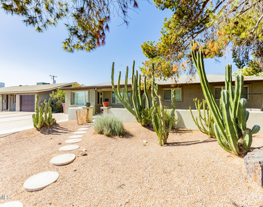 6552 E 2nd Street - Photo Thumbnail 2