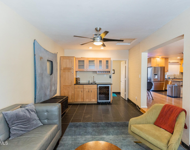 6552 E 2nd Street - Photo Thumbnail 12