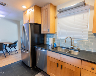 6552 E 2nd Street - Photo Thumbnail 8