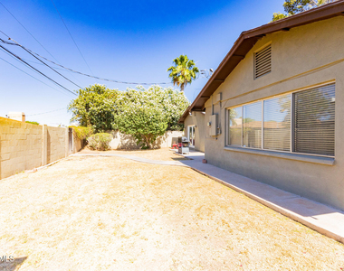 6552 E 2nd Street - Photo Thumbnail 27