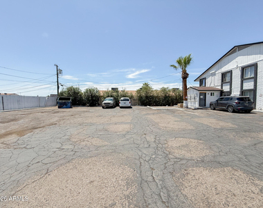 1703 W Mountain View Road - Photo Thumbnail 1