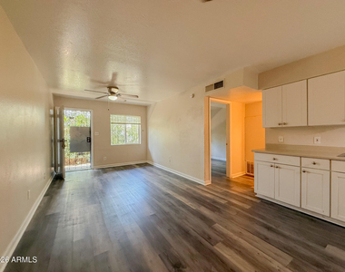 1703 W Mountain View Road - Photo Thumbnail 5