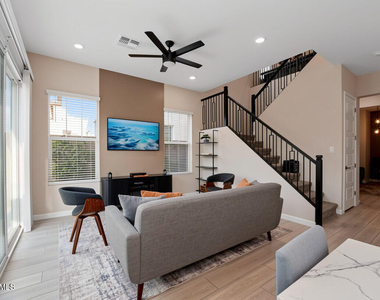 5036 E Campo Bello Drive - Photo Thumbnail 6