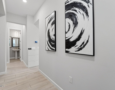 5036 E Campo Bello Drive - Photo Thumbnail 11