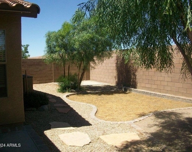21552 N Duncan Drive - Photo Thumbnail 8