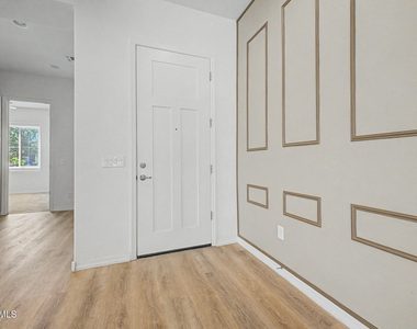 20523 W Rosewood Lane - Photo Thumbnail 2