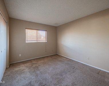1234 W Palomino Drive - Photo Thumbnail 22