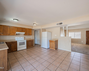 1234 W Palomino Drive - Photo Thumbnail 13