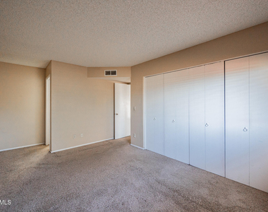 1234 W Palomino Drive - Photo Thumbnail 19