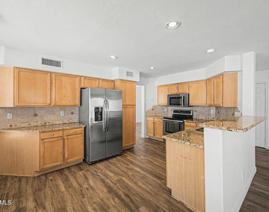 28433 N 47th Street - Photo Thumbnail 14